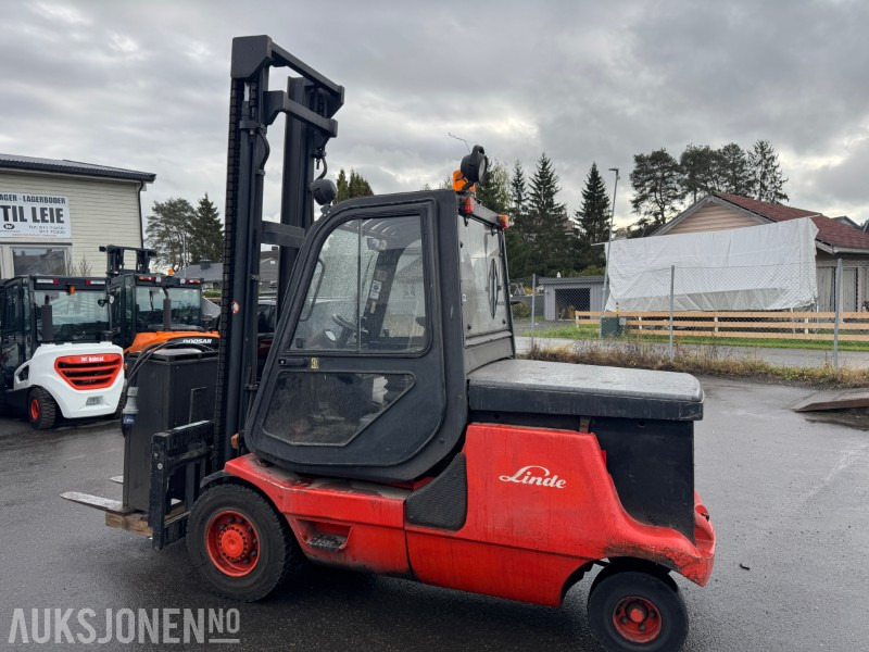 2006 Linde E48P motvekttruck med 4610 kg løftekapasitet - 材料装卸设备:图5 2006 Linde E48P motvekttruck med 4610 kg løftekapasitet - 材料装卸设备:图5
