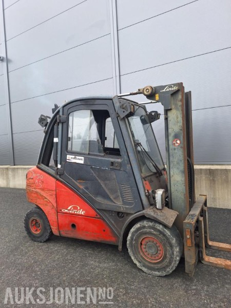 2006 Linde H35D Dieseltruck - 材料装卸设备:图1 2006 Linde H35D Dieseltruck - 材料装卸设备:图1