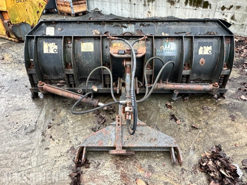 2006 Tellefsdal K-Blade L-2500 frontmontert snø- og planeringsblad - 农业机械:图5 2006 Tellefsdal K-Blade L-2500 frontmontert snø- og planeringsblad - 农业机械:图5