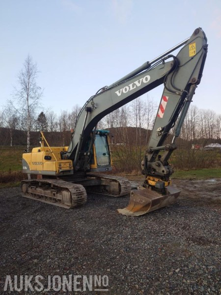 2006 Volvo EC 210B med Engcon EC20 tiltrotor, pusseskuff og graveskuff - 挖掘机:图1 2006 Volvo EC 210B med Engcon EC20 tiltrotor, pusseskuff og graveskuff - 挖掘机:图1