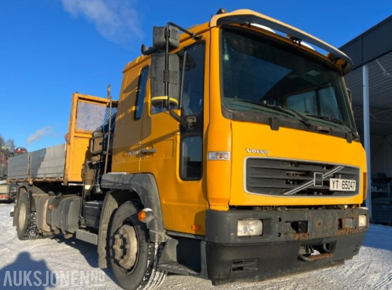 2006 Volvo FL6 med tipp og kran NYLIG EU OK TIL 22.10.2026 - 起重车:图2 2006 Volvo FL6 med tipp og kran NYLIG EU OK TIL 22.10.2026 - 起重车:图2