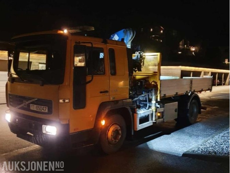 2006 Volvo FL6 med tipp og kran NYLIG EU OK TIL 22.10.2026 - 起重车:图1 2006 Volvo FL6 med tipp og kran NYLIG EU OK TIL 22.10.2026 - 起重车:图1