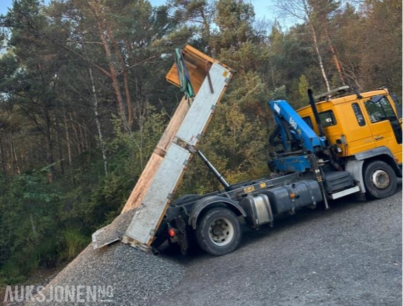 2006 Volvo FL6 med tipp og kran NYLIG EU OK TIL 22.10.2026 - 起重车:图4 2006 Volvo FL6 med tipp og kran NYLIG EU OK TIL 22.10.2026 - 起重车:图4