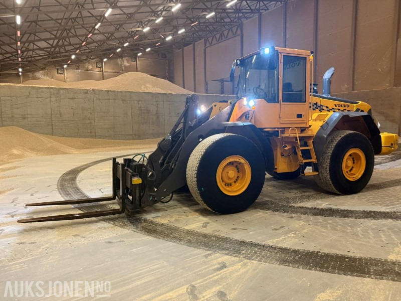 2006 Volvo L120E HJULLASTER M/STOR SNØSKUFF SENTRALSMØRING 3.FUNKSJON. - 轮式装载机:图3 2006 Volvo L120E HJULLASTER M/STOR SNØSKUFF SENTRALSMØRING 3.FUNKSJON. - 轮式装载机:图3