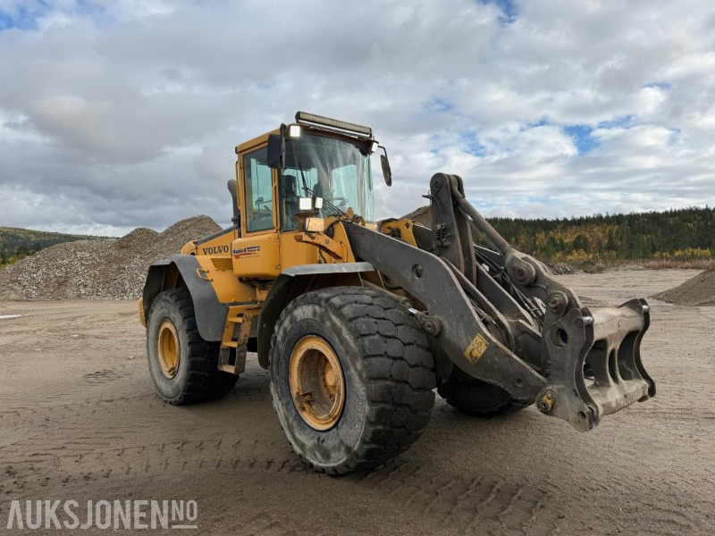 2006 Volvo L120E - Sentralsmøring - 14887 timer - 轮式装载机:图3 2006 Volvo L120E - Sentralsmøring - 14887 timer - 轮式装载机:图3