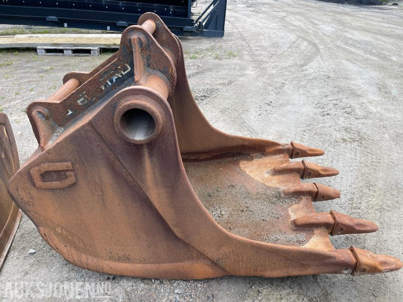 2007 Gjerstad Graveskuffe S70, følger med 6 nye tenner - 附件 适用于 建筑机械:图1 2007 Gjerstad Graveskuffe S70, følger med 6 nye tenner - 附件 适用于 建筑机械:图1