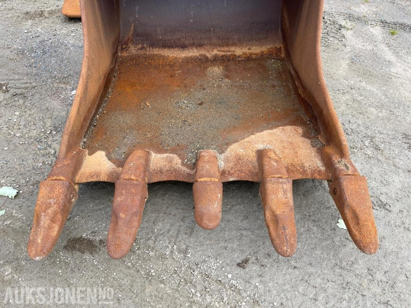 2007 Gjerstad Graveskuffe S70, følger med 6 nye tenner - 附件 适用于 建筑机械:图2 2007 Gjerstad Graveskuffe S70, følger med 6 nye tenner - 附件 适用于 建筑机械:图2