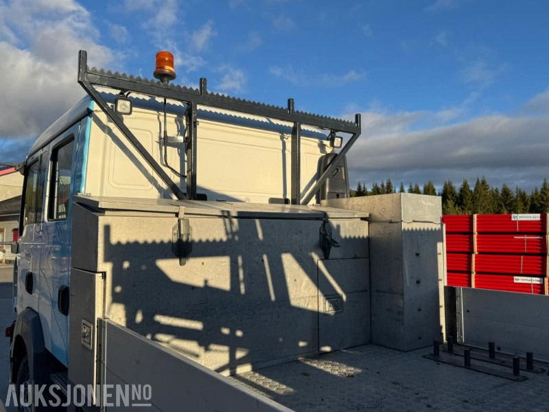 2007 MAN TGL 8.180 4X2 LINJEBIL MED KRAN OG MASSE UTSTYR - 起重车:图5 2007 MAN TGL 8.180 4X2 LINJEBIL MED KRAN OG MASSE UTSTYR - 起重车:图5