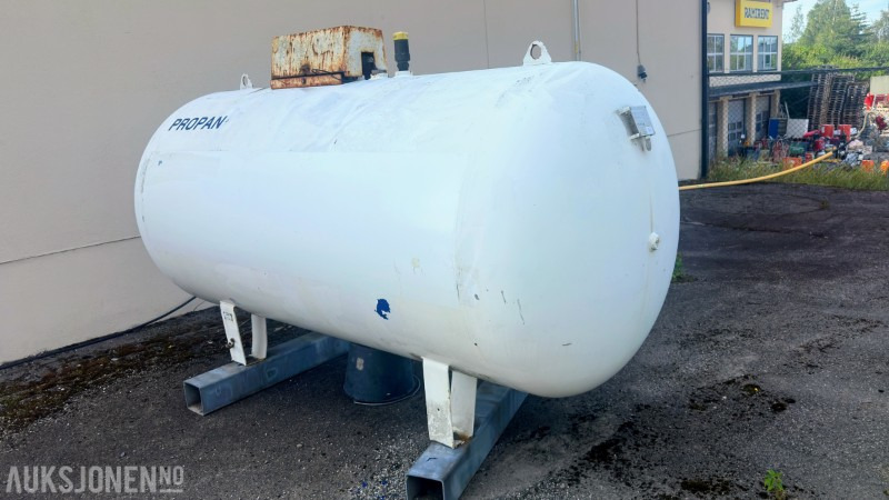 2007 Propantank 2.7 m³ Stasjonær - 建筑设备:图2 2007 Propantank 2.7 m³ Stasjonær - 建筑设备:图2