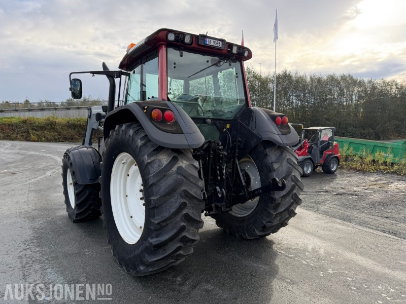 2008 Valtra T-180 Traktor med frontlaster / 1362 timer - 拖拉机:图3 2008 Valtra T-180 Traktor med frontlaster / 1362 timer - 拖拉机:图3