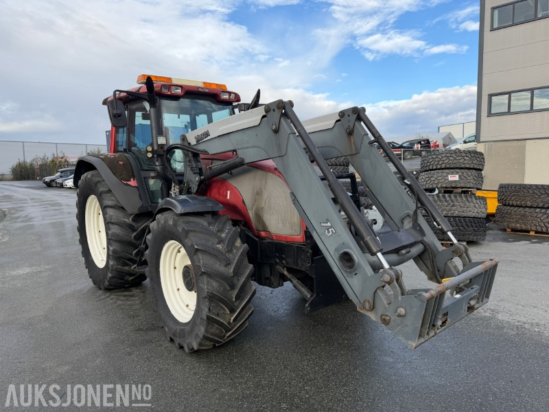 2008 Valtra T-180 Traktor med frontlaster / 1362 timer - 拖拉机:图2 2008 Valtra T-180 Traktor med frontlaster / 1362 timer - 拖拉机:图2