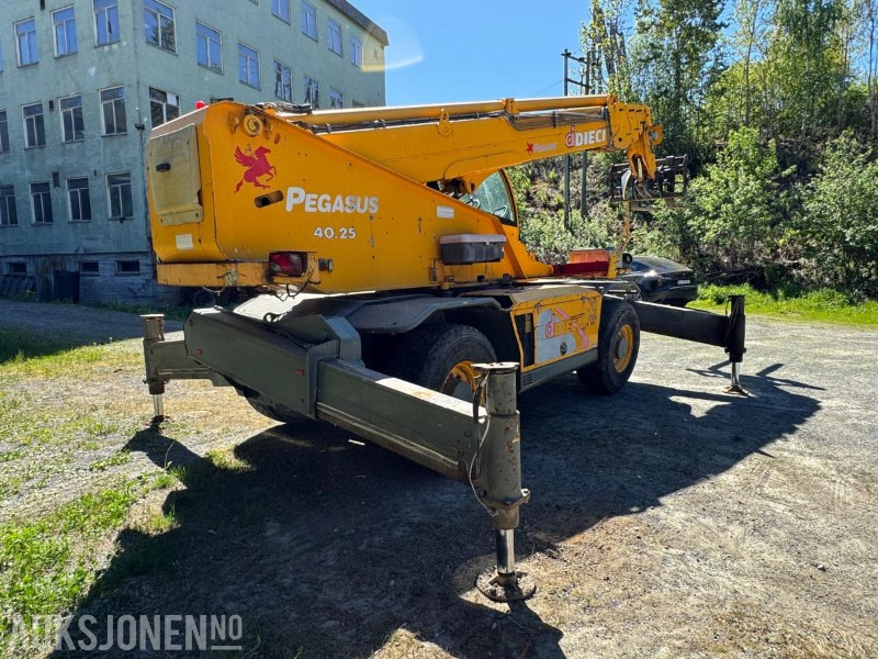 2009 Dieci Pegasus 40.25 rundtomsvingende teleskoptruck med kurv / vinsj / pallegaffler - 伸缩臂叉装车:图5 2009 Dieci Pegasus 40.25 rundtomsvingende teleskoptruck med kurv / vinsj / pallegaffler - 伸缩臂叉装车:图5