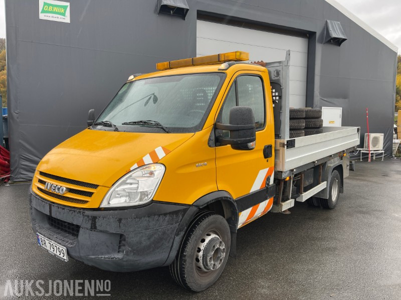 2009 Iveco Daily 3,0 - 177 Hk kranbil med nedfellbare karmer, kun 57865 km ! - 起重车:图1 2009 Iveco Daily 3,0 - 177 Hk kranbil med nedfellbare karmer, kun 57865 km ! - 起重车:图1