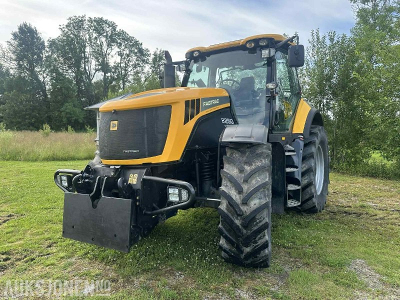 2009 JCB 8250 FASTTRAC - 拖拉机:图2 2009 JCB 8250 FASTTRAC - 拖拉机:图2