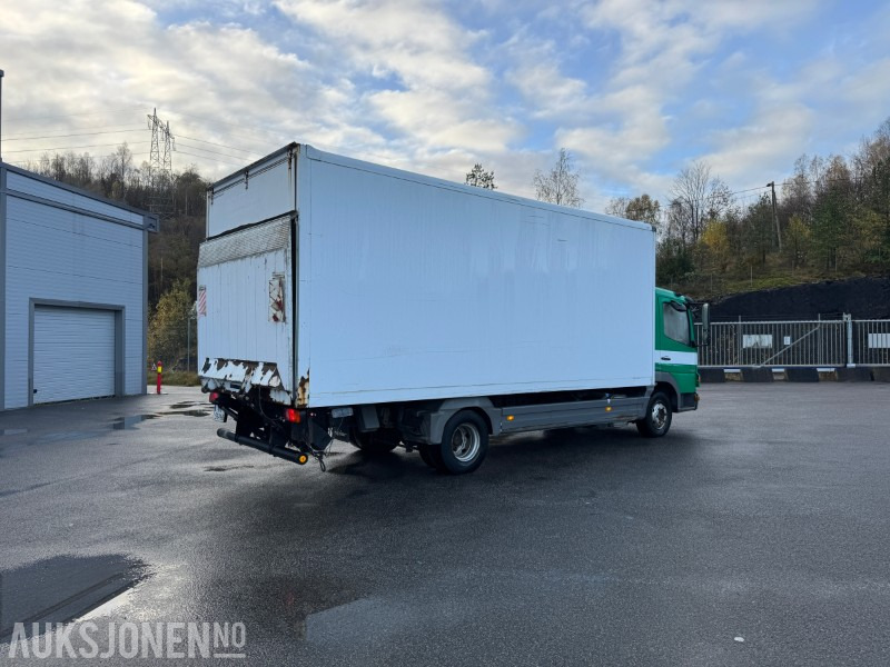 2009 Mercedes-Benz ATEGO - 厢式卡车:图5 2009 Mercedes-Benz ATEGO - 厢式卡车:图5