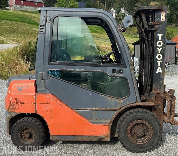 2009 Toyota 02-8FDF25 Gaffeltruck, 8601 timer - 材料装卸设备:图3 2009 Toyota 02-8FDF25 Gaffeltruck, 8601 timer - 材料装卸设备:图3