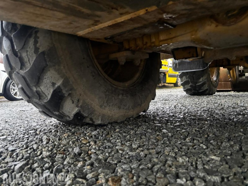 轮式装载机 2010 CAT 906H HJULLASTER. 1596TIMER. SKUFFE. TELLEFSDAL VPL PLOG. HOLMS FEIEKOST. CAT PALLEGAFFLER：图38