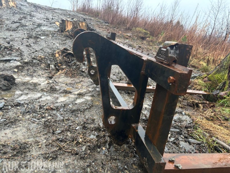 轮式装载机 2010 CAT 906H HJULLASTER. 1596TIMER. SKUFFE. TELLEFSDAL VPL PLOG. HOLMS FEIEKOST. CAT PALLEGAFFLER：图49