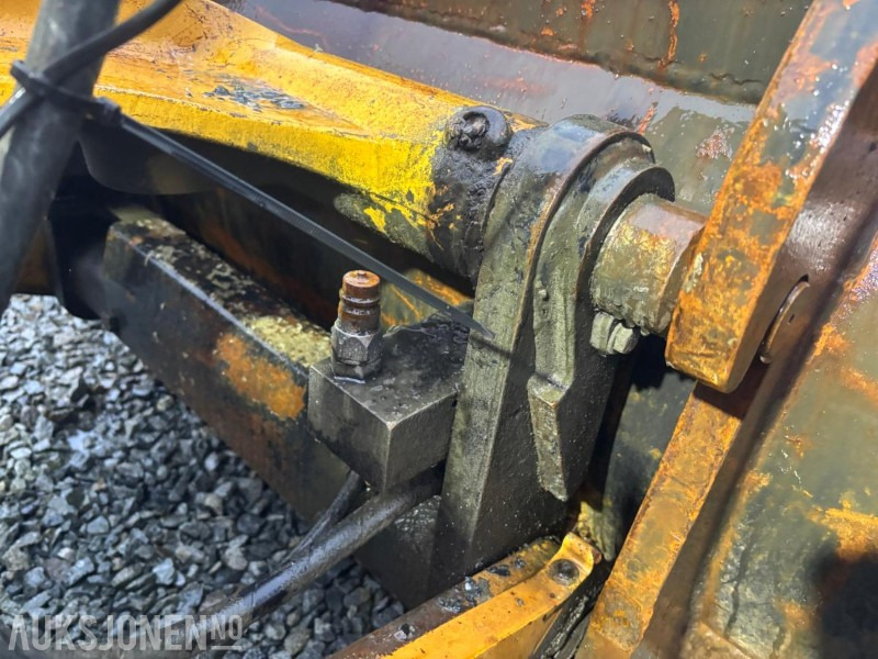 轮式装载机 2010 CAT 906H HJULLASTER. 1596TIMER. SKUFFE. TELLEFSDAL VPL PLOG. HOLMS FEIEKOST. CAT PALLEGAFFLER：图43