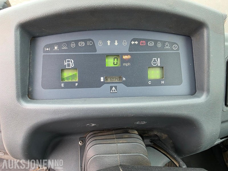 轮式装载机 2011 Komatsu WA100M-6 HJULLASTER.:图15 轮式装载机 2011 Komatsu WA100M-6 HJULLASTER.:图15