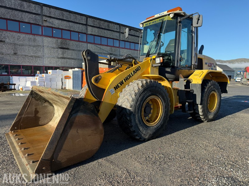 2011 New Holland W130B hjullaster – kun 3 580 timer - 轮式装载机:图1 2011 New Holland W130B hjullaster – kun 3 580 timer - 轮式装载机:图1