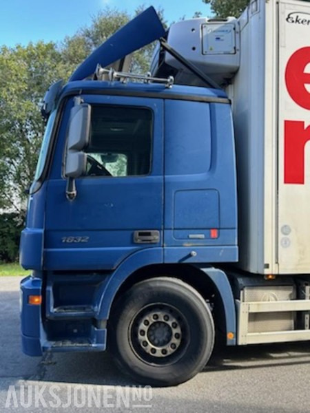 2012 Mercedes-Benz ACTROS skapbil/thermo med frys - Bilen har full service historikk - 573000 km. - 厢式卡车:图4 2012 Mercedes-Benz ACTROS skapbil/thermo med frys - Bilen har full service historikk - 573000 km. - 厢式卡车:图4