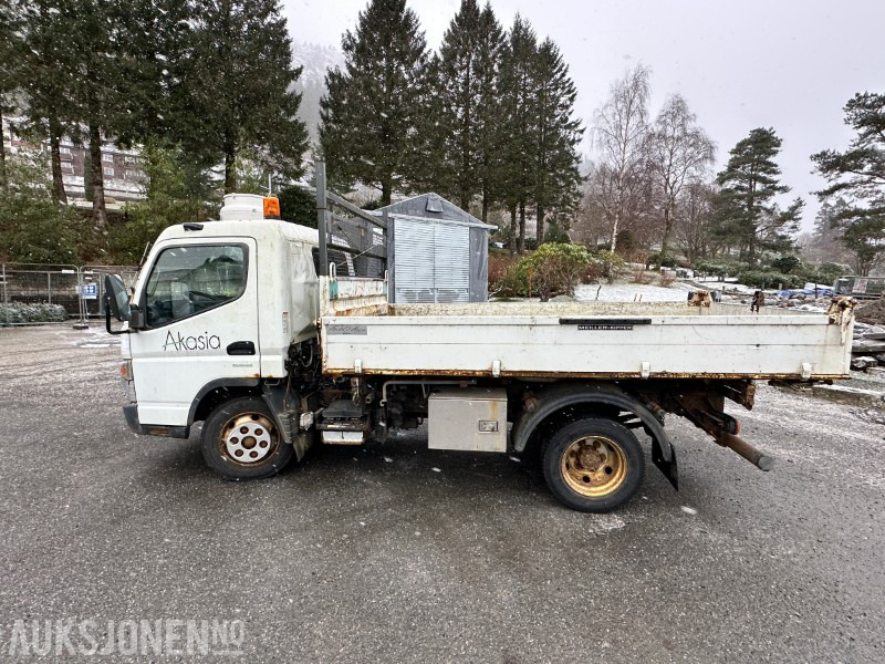 2012 Mitsubishi Fuso Canter 7C15 3-veis tipp, 126125km - 栏板式/ 平板卡车:图2 2012 Mitsubishi Fuso Canter 7C15 3-veis tipp, 126125km - 栏板式/ 平板卡车:图2
