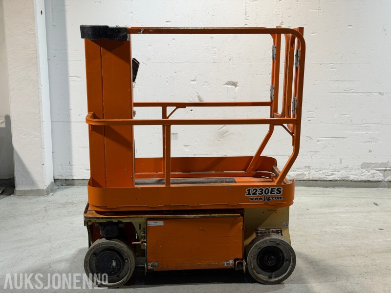 2013 JLG 1230ES Elektrisk mastelift med 5,6 m arbeidshøyde - 空中平台:图2 2013 JLG 1230ES Elektrisk mastelift med 5,6 m arbeidshøyde - 空中平台:图2
