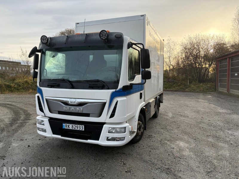 2013 MAN TGL8 220 4X2 Euro6T 3 seter servicevogn C1-reg. - 厢式卡车:图1 2013 MAN TGL8 220 4X2 Euro6T 3 seter servicevogn C1-reg. - 厢式卡车:图1