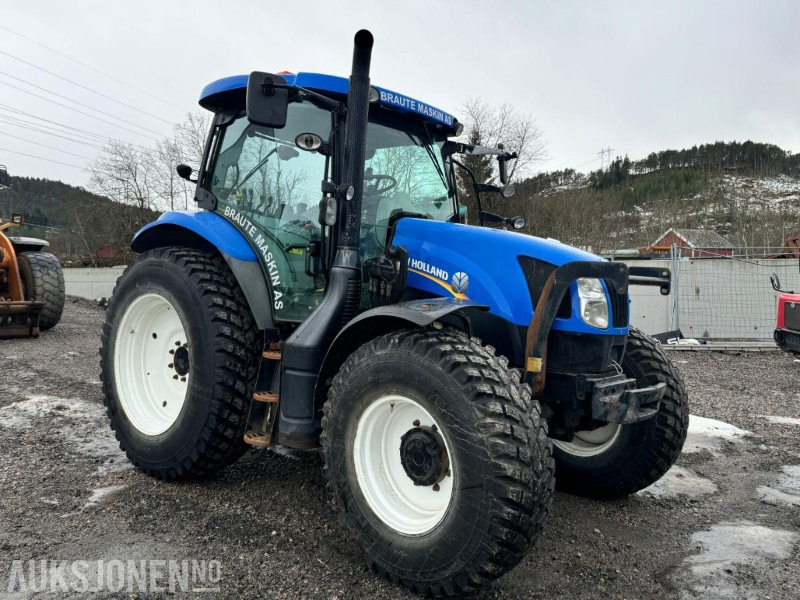 2013 New Holland T6.160 - Frontlaster - 1 skuffe - Triangel og toppstag - TRI piggdekk og landbruksdekk - 拖拉机:图3 2013 New Holland T6.160 - Frontlaster - 1 skuffe - Triangel og toppstag - TRI piggdekk og landbruksdekk - 拖拉机:图3