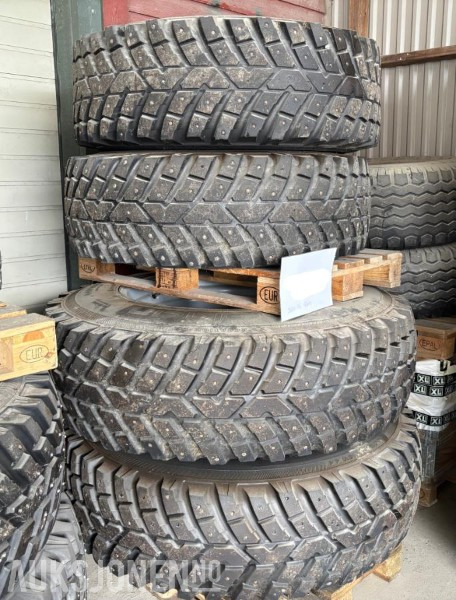 2013 Nokian Tri 2 Piggdekk med felger. - 农业机械:图2 2013 Nokian Tri 2 Piggdekk med felger. - 农业机械:图2