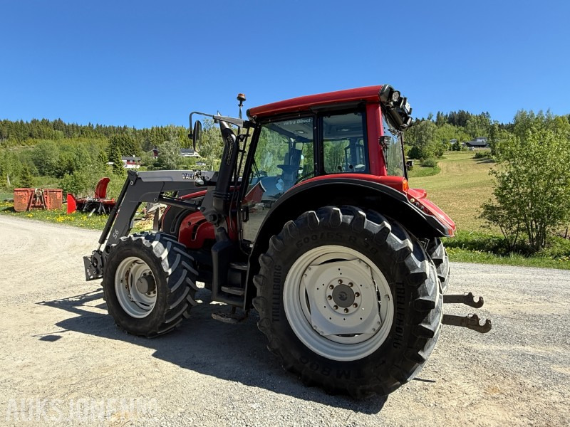 2013 Valtra 8670 traktor - Fjærende fremaksel - Hyttefjæring - 2 seter - 拖拉机:图3 2013 Valtra 8670 traktor - Fjærende fremaksel - Hyttefjæring - 2 seter - 拖拉机:图3