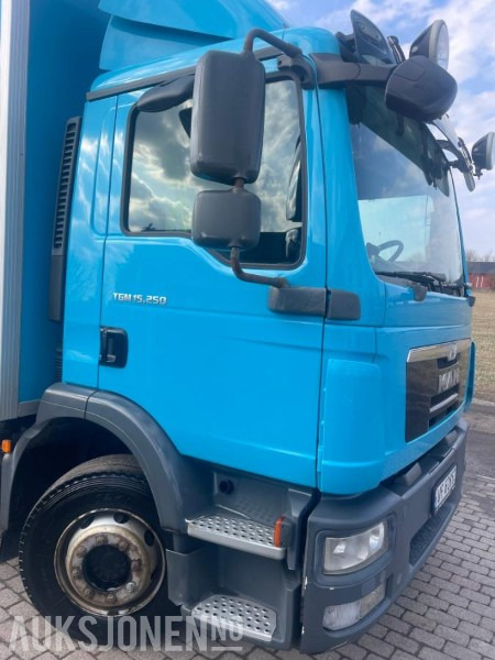 2014 MAN TGM lastebil/skapbil - Full sideåpning - Plass til 18 paller 2014 MAN TGM lastebil, blå, med 385 000 km - 厢式卡车:图3 2014 MAN TGM lastebil/skapbil - Full sideåpning - Plass til 18 paller 2014 MAN TGM lastebil, blå, med 385 000 km - 厢式卡车:图3