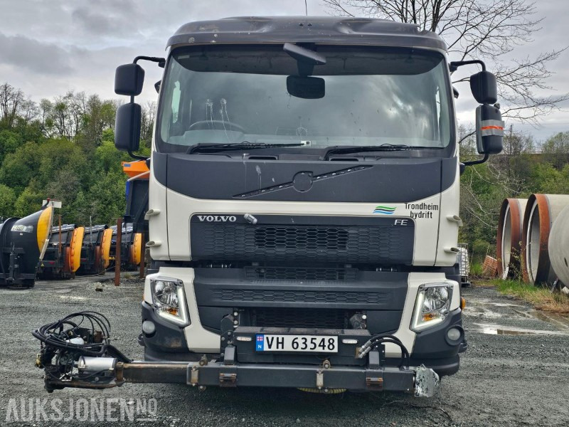 2014 Volvo FE Feiebil med Bucher Schörling CityFant 6000 påbygg/Komplett feiesystem - 市政/ 专用车辆:图2 2014 Volvo FE Feiebil med Bucher Schörling CityFant 6000 påbygg/Komplett feiesystem - 市政/ 专用车辆:图2