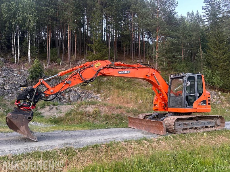2015 Doosan DX140LCR-3 - 挖掘机:图1 2015 Doosan DX140LCR-3 - 挖掘机:图1