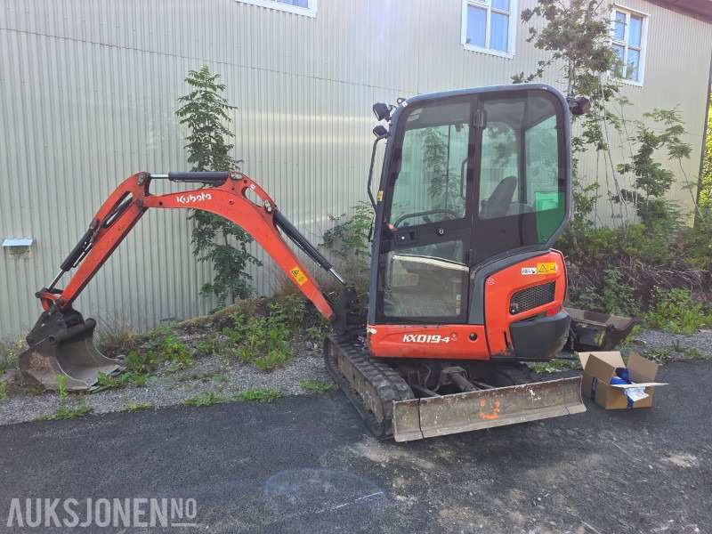 2015 Kubota KX019-4 Minigraver med grave og pusseskuff - 小型挖掘机:图1 2015 Kubota KX019-4 Minigraver med grave og pusseskuff - 小型挖掘机:图1
