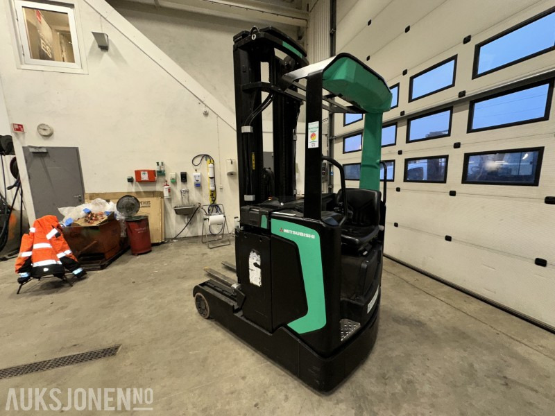 2015 Mitsubishi RB16N2 Elektrisk Reachtruck m/6,3 m løftehøyde/tilt/sideskift/sertifisert, 2301 timer - 材料装卸设备:图3 2015 Mitsubishi RB16N2 Elektrisk Reachtruck m/6,3 m løftehøyde/tilt/sideskift/sertifisert, 2301 timer - 材料装卸设备:图3