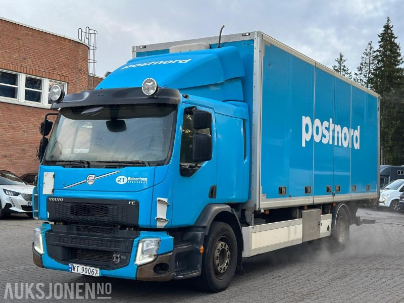 2015 Volvo FE 320 4x2 Euro6 skapbil med bakløft full sideåpning 18 Paller. - 厢式卡车:图1 2015 Volvo FE 320 4x2 Euro6 skapbil med bakløft full sideåpning 18 Paller. - 厢式卡车:图1