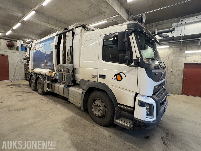 2015 Volvo FMX 420 EURO 6T komprimatorbil med 2 kammer og sidelaster - 垃圾车:图2 2015 Volvo FMX 420 EURO 6T komprimatorbil med 2 kammer og sidelaster - 垃圾车:图2