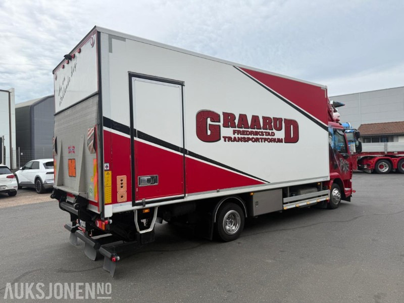 2016 DAF LF SKAPBIL - 15 PALLER - SERVICEHISTORIKK - 1 SJÅFØR - RYGGEKAMERA. - 厢式卡车:图5 2016 DAF LF SKAPBIL - 15 PALLER - SERVICEHISTORIKK - 1 SJÅFØR - RYGGEKAMERA. - 厢式卡车:图5