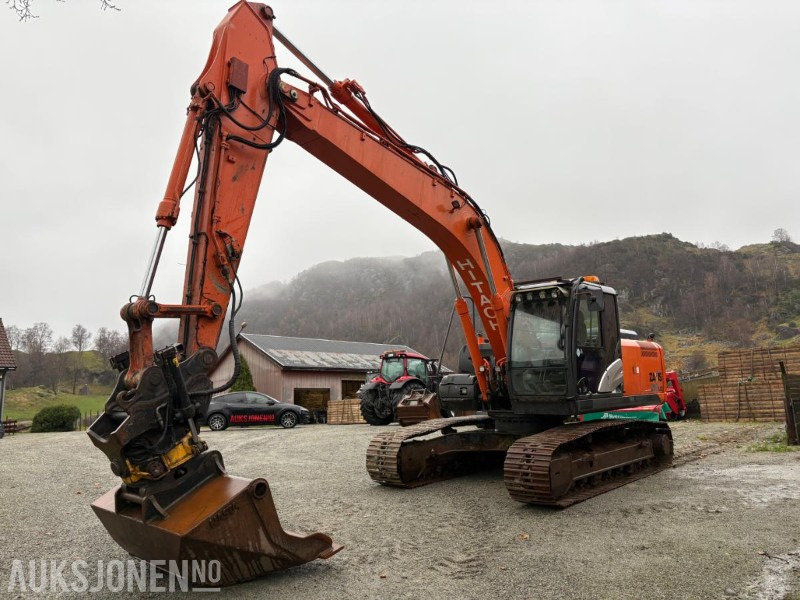 2016 Hitachi ZX210LC-5B med Engcon tiltrotator, planeringsskuffe og Gjerstad graveskuff - 挖掘机:图2 2016 Hitachi ZX210LC-5B med Engcon tiltrotator, planeringsskuffe og Gjerstad graveskuff - 挖掘机:图2