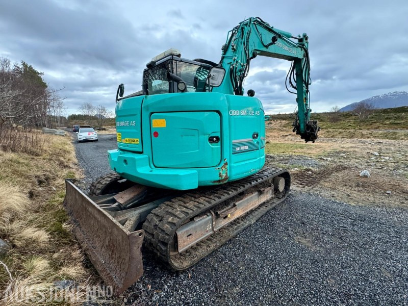 2016 Kobelco SK75SR-3E - 8,5 tonns gravemaskin med gummibelter - Tiltrotator - Pusskuffe - Bunkringspumpe - Sentralsmøring - Sertifisert - 挖掘机:图4 2016 Kobelco SK75SR-3E - 8,5 tonns gravemaskin med gummibelter - Tiltrotator - Pusskuffe - Bunkringspumpe - Sentralsmøring - Sertifisert - 挖掘机:图4