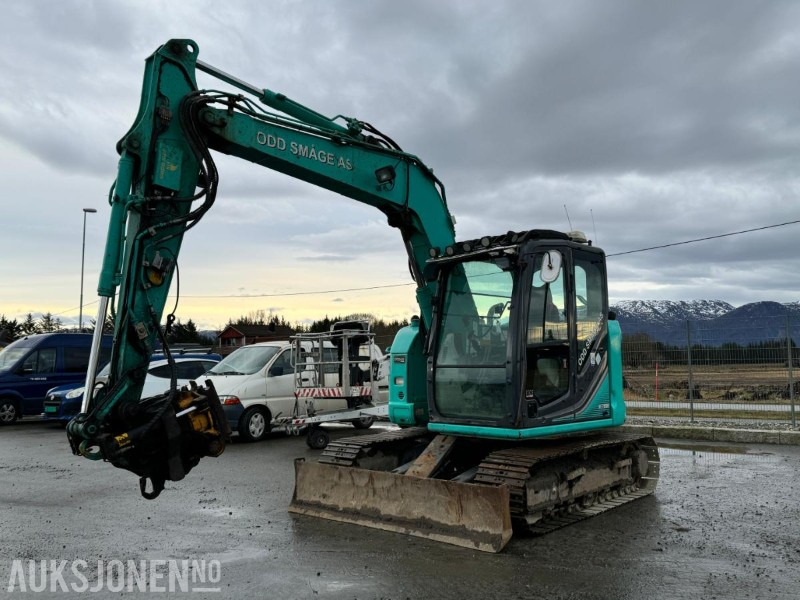 2016 Kobelco SK75SR-3E - 8 tonns gravemaskin - Tiltrotator - Pusskuffe - Bunkringspumpe - sentralsmøring - Sertifisert - 挖掘机:图1 2016 Kobelco SK75SR-3E - 8 tonns gravemaskin - Tiltrotator - Pusskuffe - Bunkringspumpe - sentralsmøring - Sertifisert - 挖掘机:图1