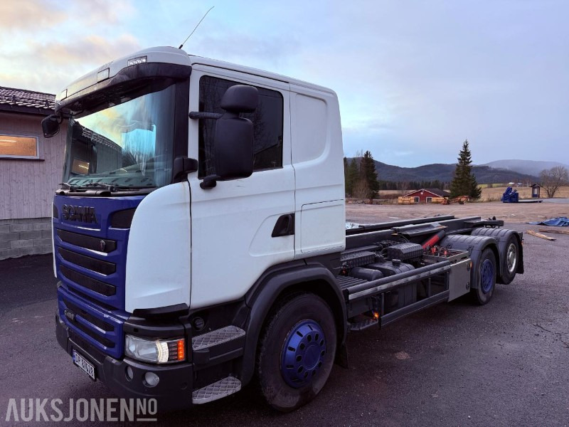 2016 Scania G450 EURO 6 444933 km m/ Krokflak med Hiab 140 AW kran - 吊钩升降车:图1 2016 Scania G450 EURO 6 444933 km m/ Krokflak med Hiab 140 AW kran - 吊钩升降车:图1