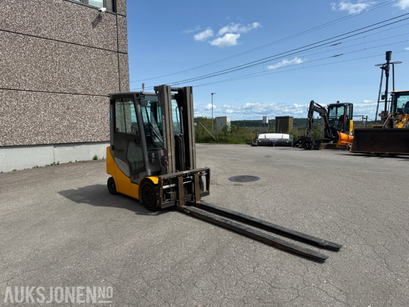 2017 Jungheinrich DFG 320S dieseldrevet motvektstruck med gaffelforlengere - 材料装卸设备:图1 2017 Jungheinrich DFG 320S dieseldrevet motvektstruck med gaffelforlengere - 材料装卸设备:图1