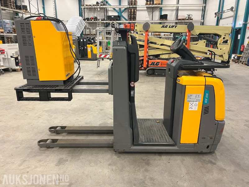 2017 Jungheinrich ECE 310 HP - 材料装卸设备:图5 2017 Jungheinrich ECE 310 HP - 材料装卸设备:图5