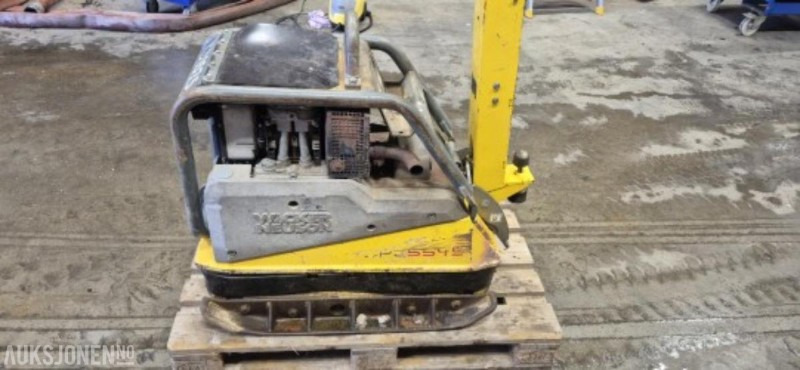 2017 Wacker Neuson DPU5545Heh Vibroplate - 碾压机:图2 2017 Wacker Neuson DPU5545Heh Vibroplate - 碾压机:图2
