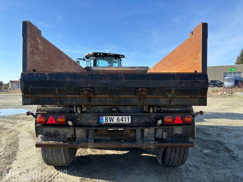 2018 Claas Axion 830 MED GIGANT Dumper Henger. Skjær og Strøer - 拖拉机:图4 2018 Claas Axion 830 MED GIGANT Dumper Henger. Skjær og Strøer - 拖拉机:图4