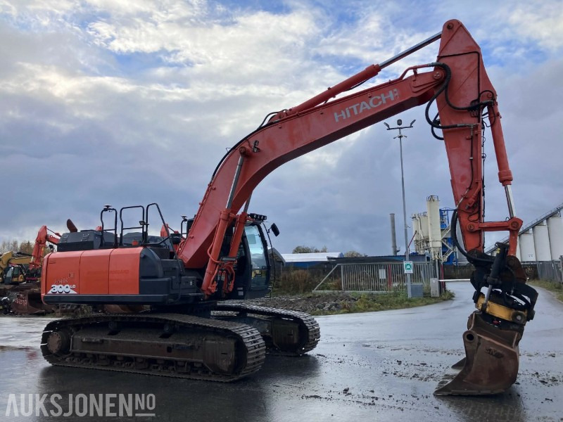 2018 Hitachi ZX300 LC-6 - Topcon GX60 - Sentralsmøring - 8200t - 挖掘机:图2 2018 Hitachi ZX300 LC-6 - Topcon GX60 - Sentralsmøring - 8200t - 挖掘机:图2