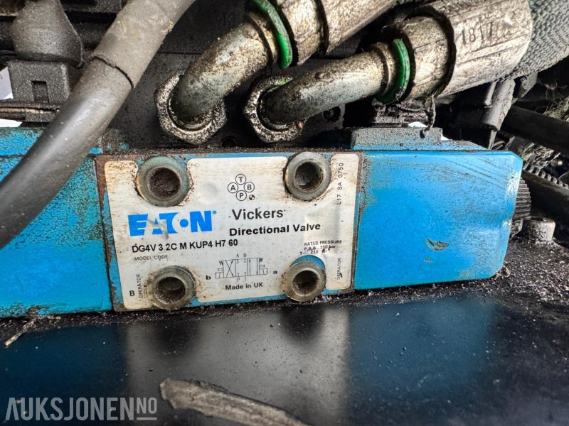 挖掘机 2018 Volvo ECR145EL - 16,5 tonns gravemaskin - Knekkbom - Leica GPS - Sentralsmøring - Bunkringspumpe - 2 skuffer - Sertifiseres før salg：图27